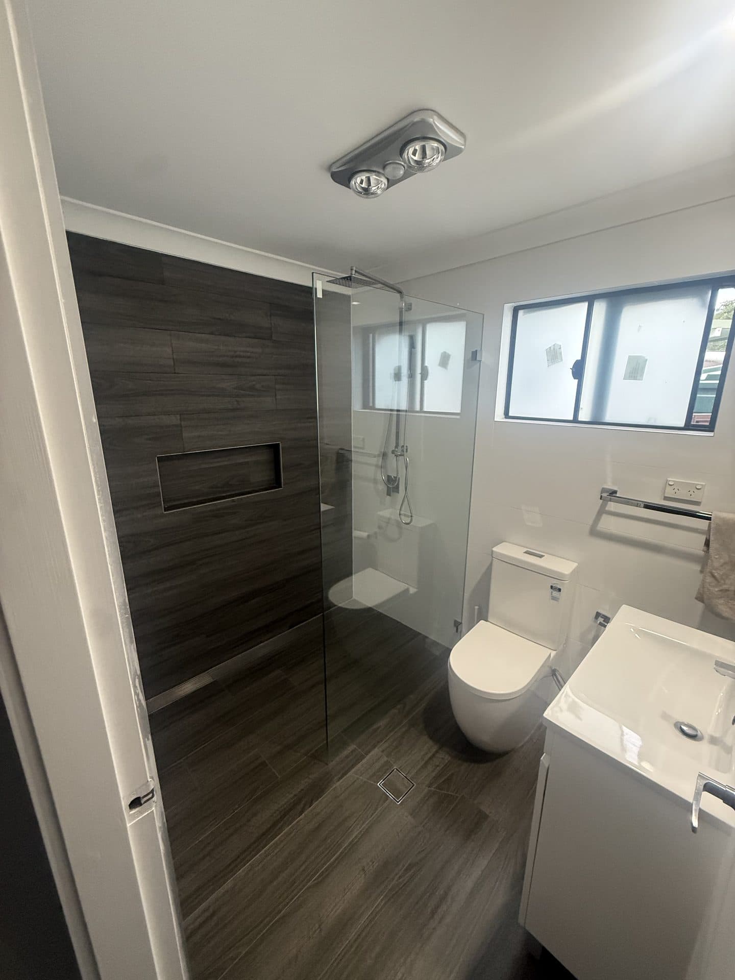 Adelaide bathroom before renovation (case 3)